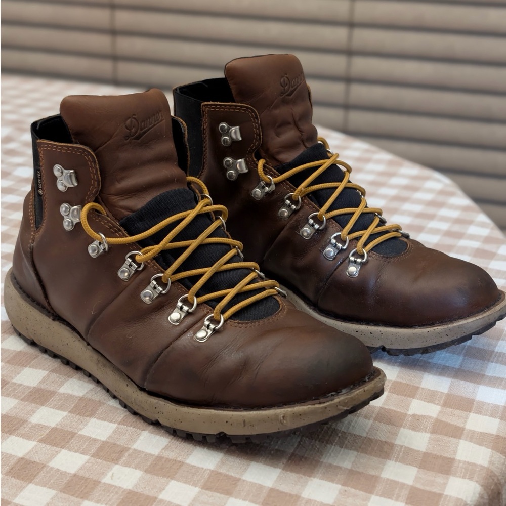 Danner Men's Brown Leather Boots - Vertigo 917